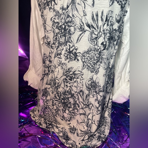 Tropical Breeze Women Button Blouse - Picture 8 of 9